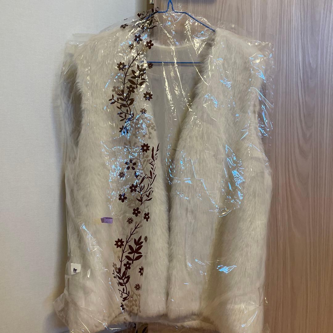 UNITED ARROWSフェイクファー Vネック ベスト