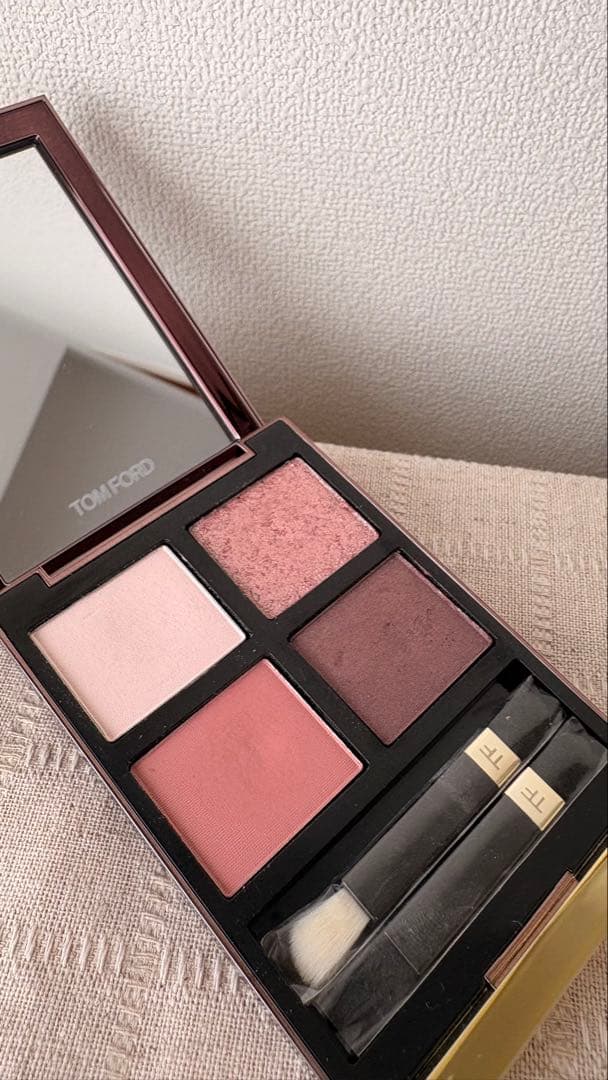 TOM FORD アイカラーパレット 030 インソレント　ローズ