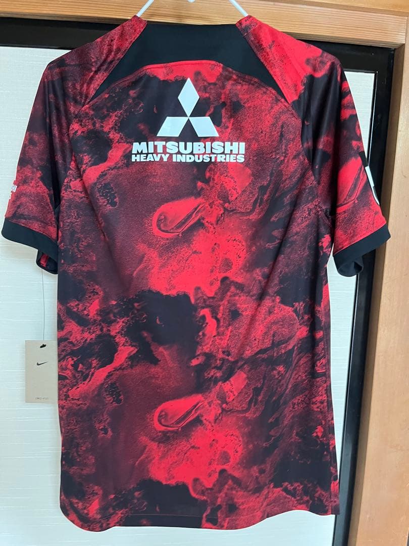 浦和レッズ　2024 ユニフォーム　M ネーム無し