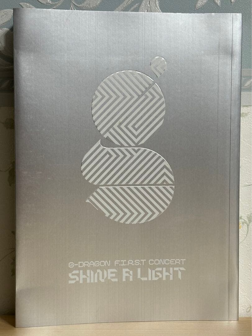 K-POP・アジア G-DRAGONFIRST LIVE CONCERT SHINE A LIGHT