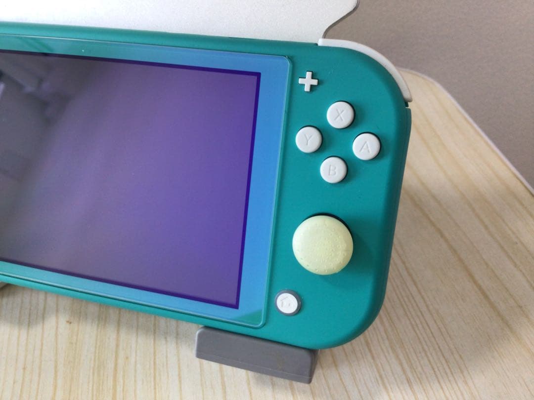 最安値　美品Nintendo Switch Lite ターコイズ（五等分の花嫁）