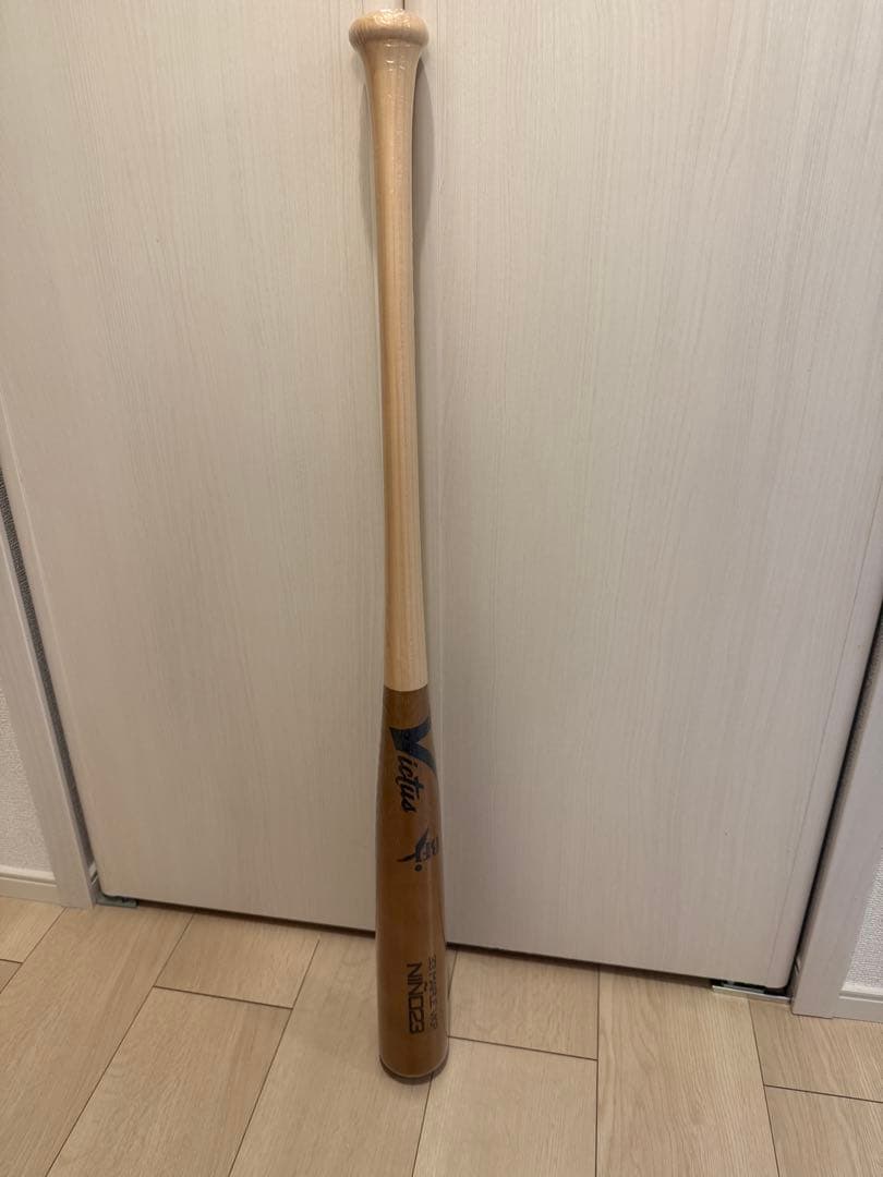 Victus ヴィクタス　硬式木製バット　Bfj タティス　WBC