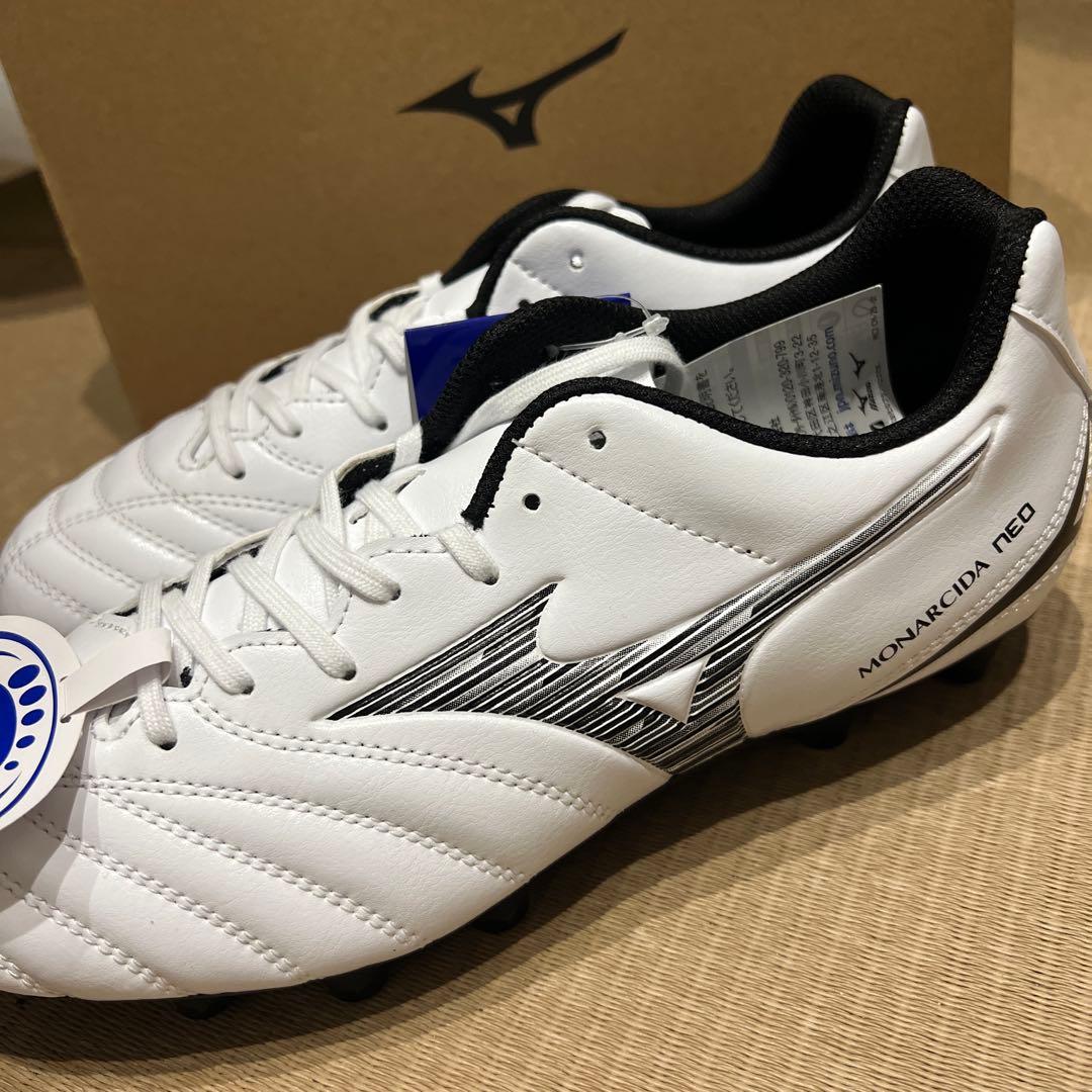 サッカー　スパイク　ミズノ　モナルシーダネオ3