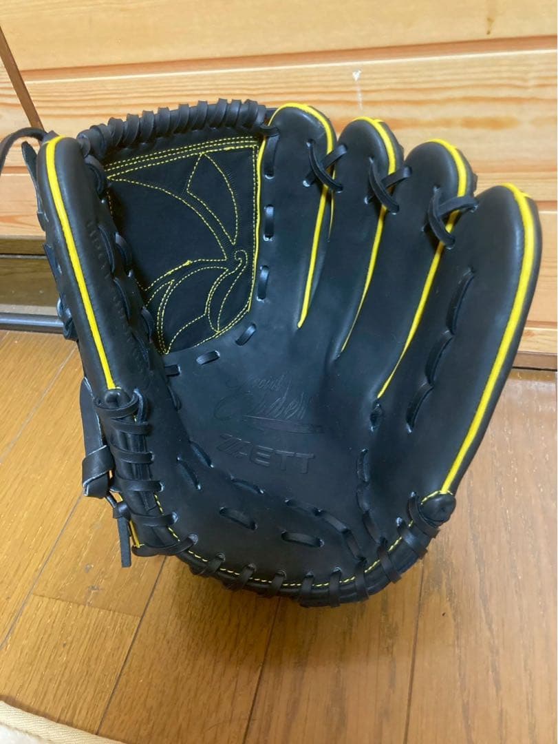し*ょ様 ZETT　硬式　投手用グローブ