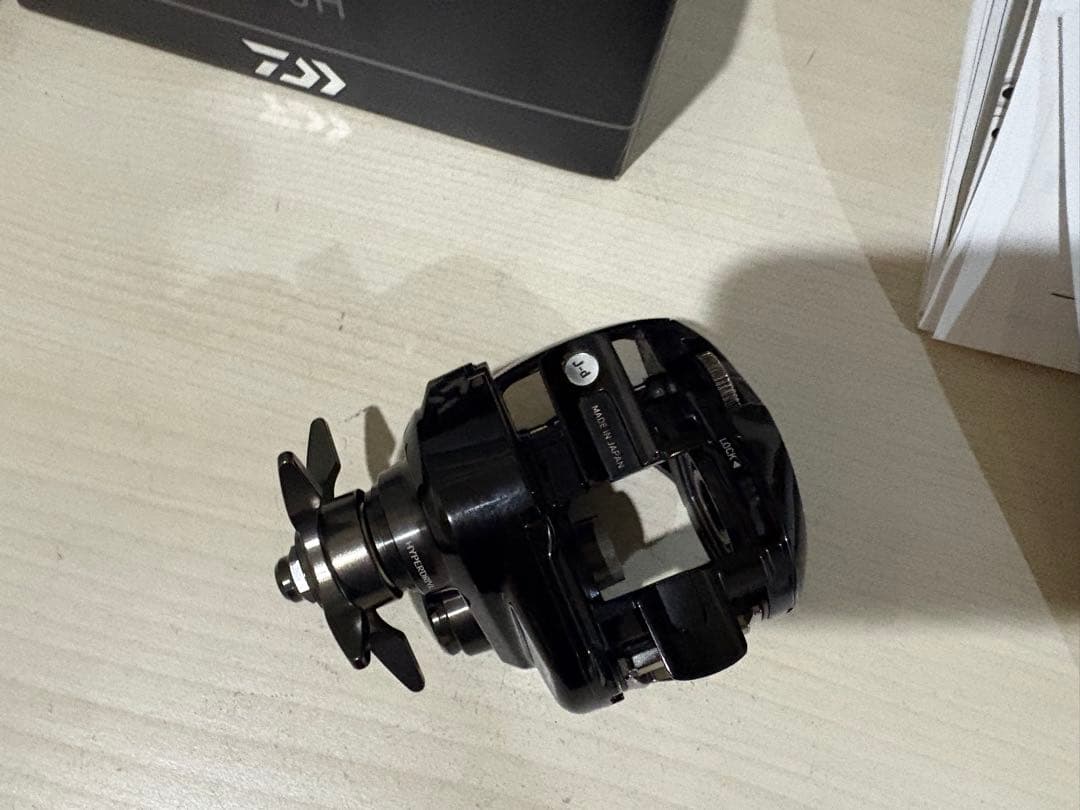 ★☆ダイワ　22ジリオンTW HD 1000 H ボディ　超美品