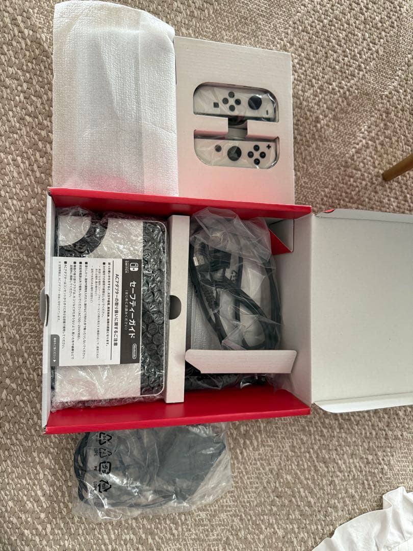 Nintendo Switch 本体 ホワイト/ブラック有機ELソフトセット美品